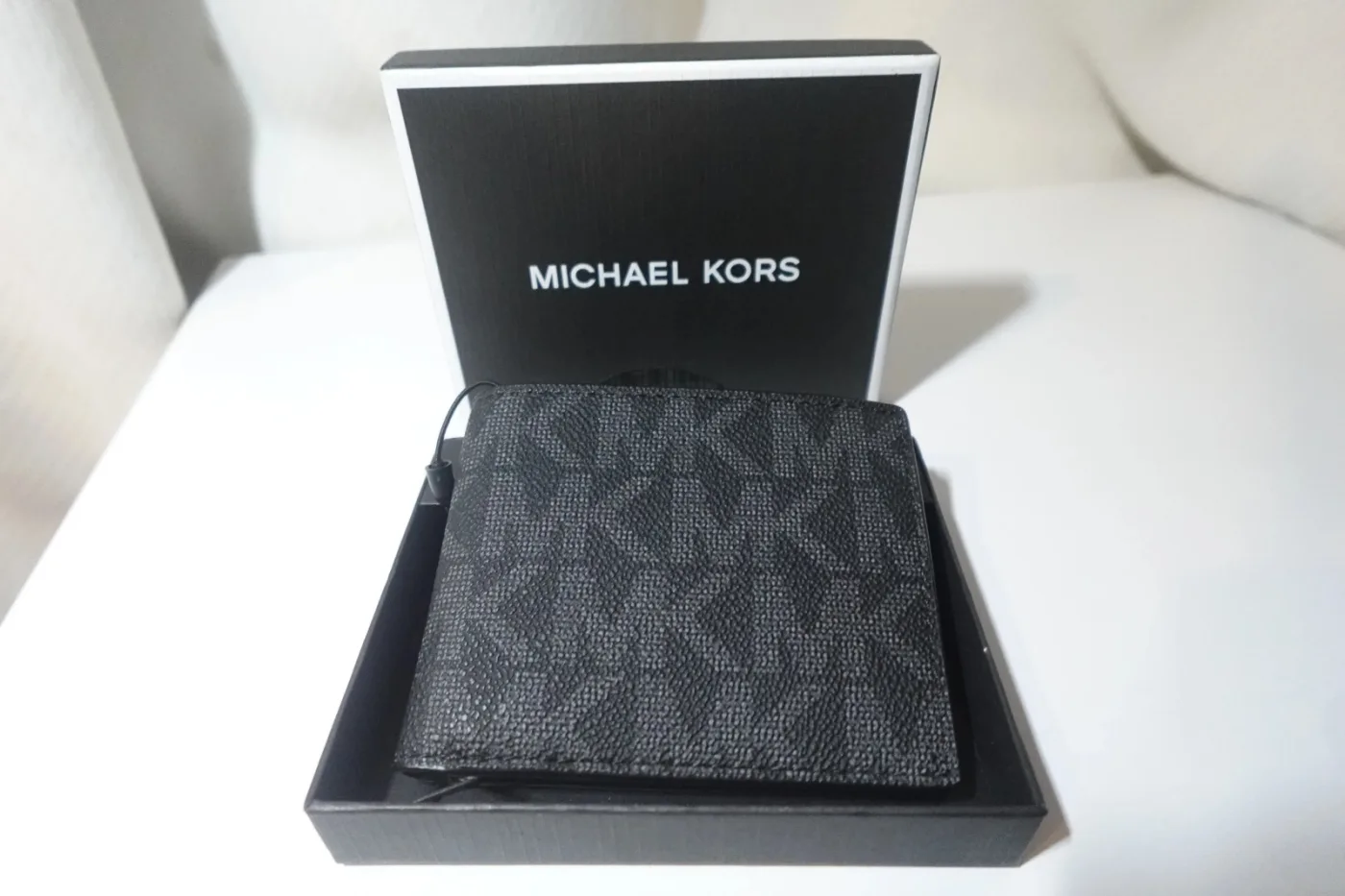 CARTERA MICHAEL KORS NEGRA LOGO