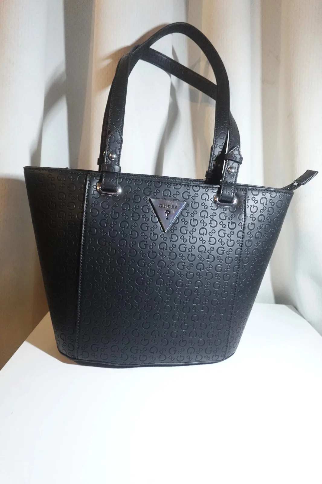 TOTE GUESS NGO/TATO